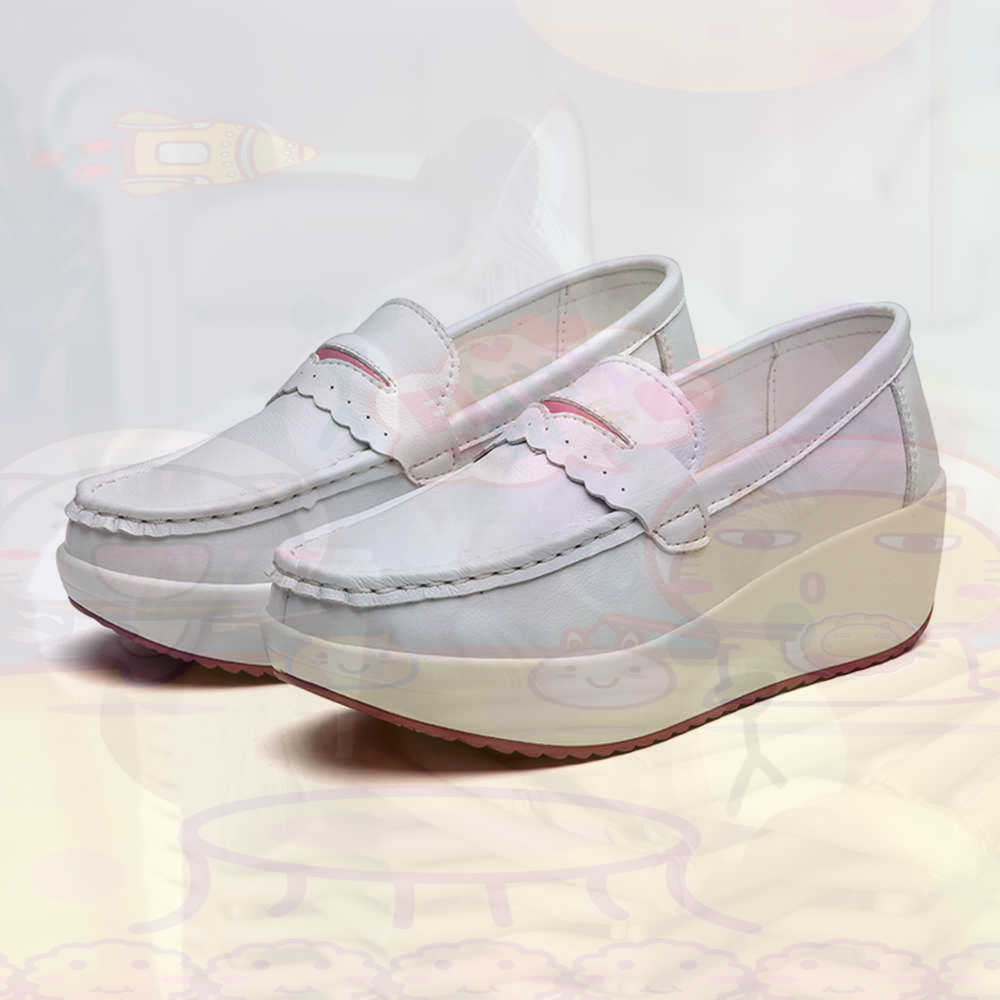 Most Collectible Vintage Items - Plataform Sepatu Kets Merah Muda Musim