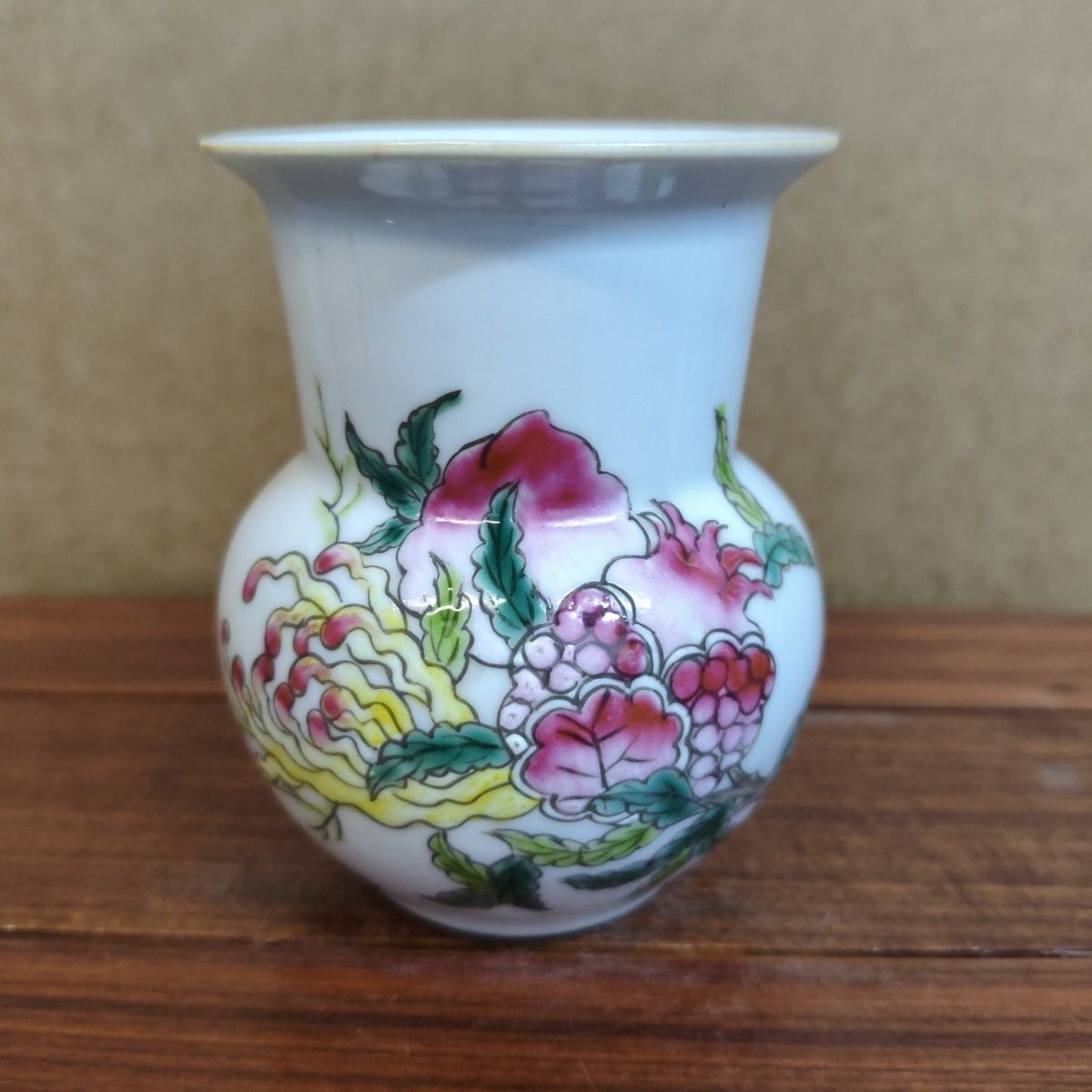 Vintage Collectibles And More - Kotak Botol Dekoratif Gambar Sanduo Koleksi