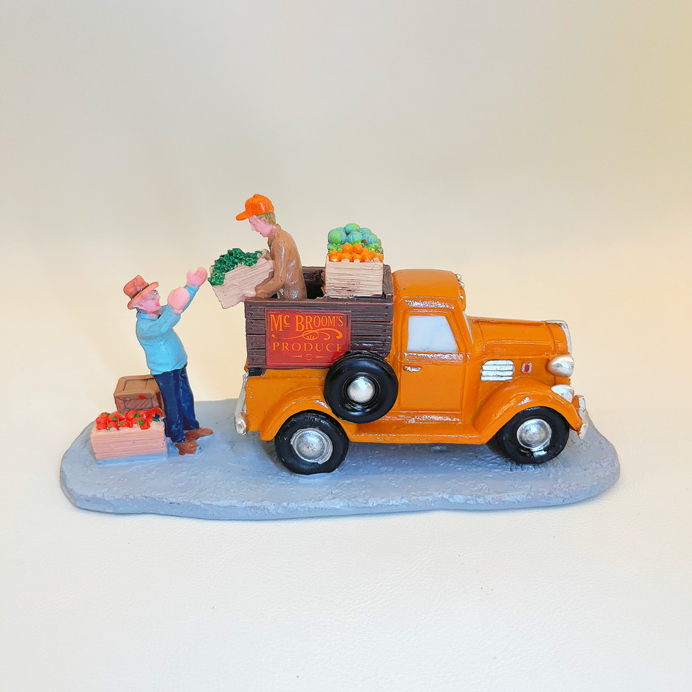 Vintage Collectible Trucks - Figurin Resin Truk Pengiriman Hasil Panen
