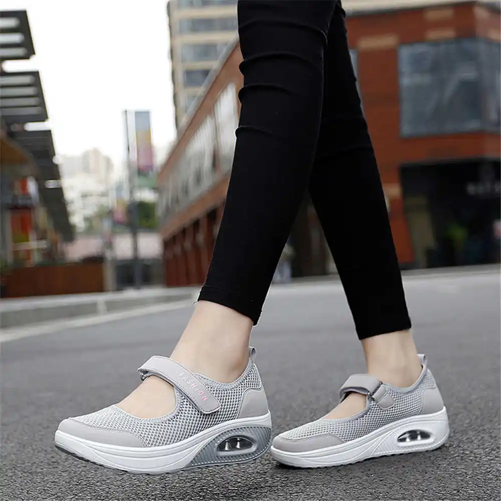 Most Collectible Vintage Items - Sepatu Basket pria, sneaker olahraga warna